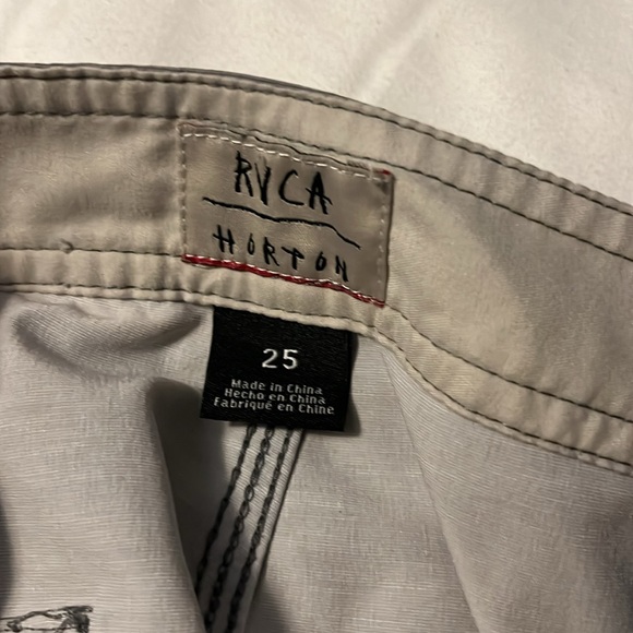 Boys board shorts - Picture 3 of 3